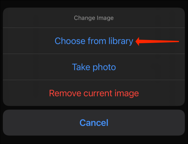 Toca "Elegir de la biblioteca" para seleccionar una imagen de portada de la lista de reproducción de Spotify de la biblioteca de fotos de tu iPhone.