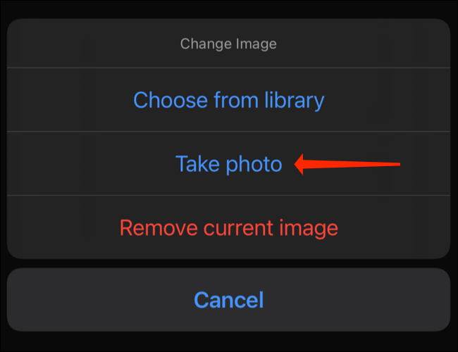 Seleccione "Tomar foto" para hacer clic rápidamente en una imagen y agregarla a su lista de reproducción de Spotify en el iPhone.