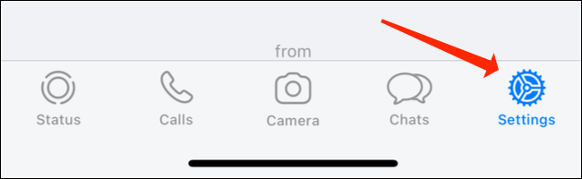 Toque "Configuración" en WhatsApp en iPhone.