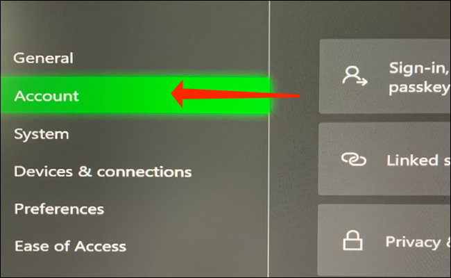 Seleccione "Cuenta" en una Xbox Series X.