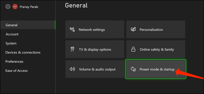 Para acceder a la opción de apagado completo, seleccione "Modo de energía e inicio" en la sección General de la configuración de Xbox.