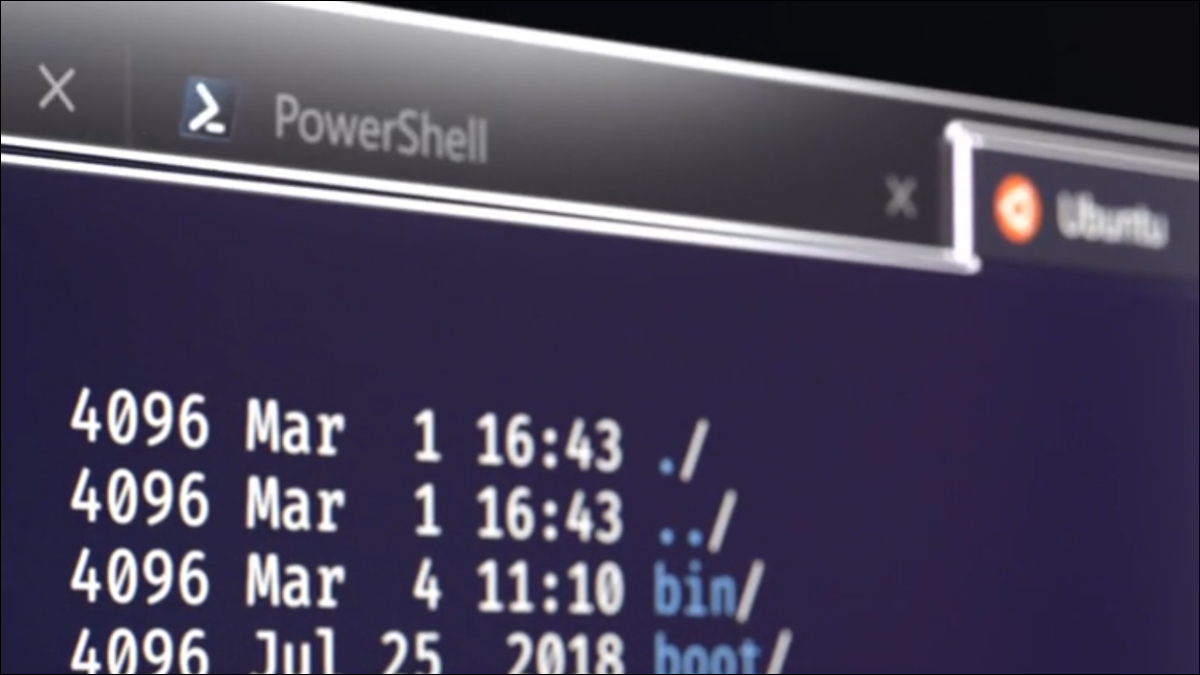 La Terminal de Windows de múltiples pestañas con un primer plano en la línea de comandos de Ubuntu