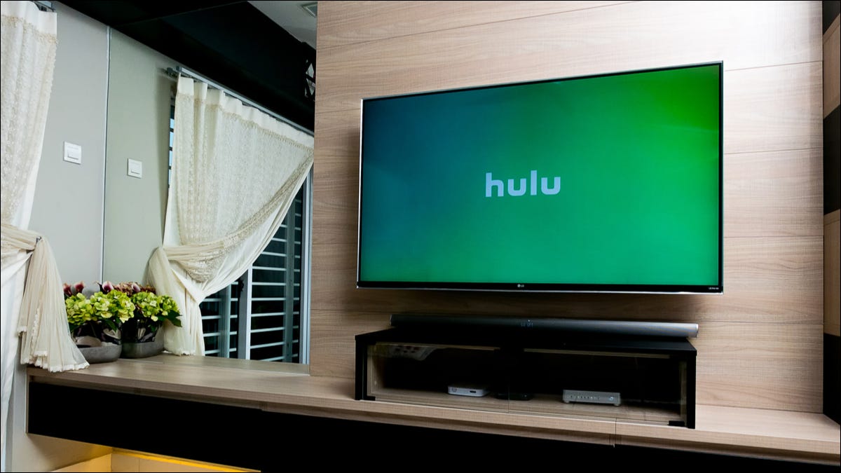 Logotipo de Hulu en un televisor inteligente