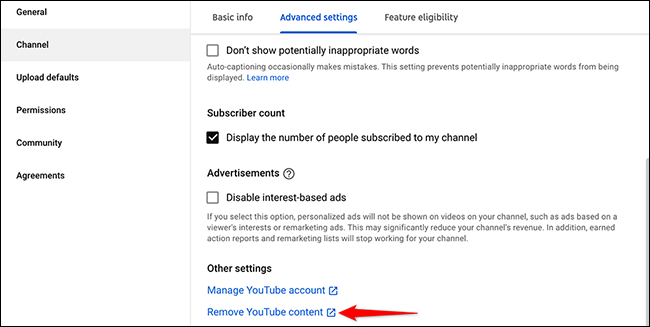 Seleccione "Eliminar contenido de YouTube" en la ventana "Configuración" del sitio de YouTube Studio.