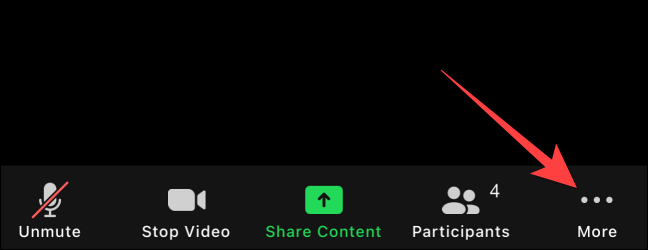 Toque el botón Elipses (menú de tres puntos) para abrir las opciones en la aplicación móvil Zoom.