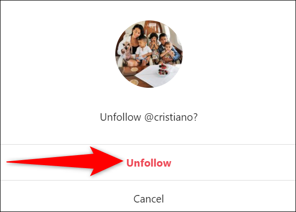Seleccione "Dejar de seguir" en el mensaje "Dejar de seguir" en el sitio de Instagram.