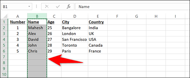 Una línea de puntos animada alrededor de una columna en Excel.