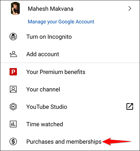 Seleccione "Compras y membresías" en el menú de perfil en la aplicación de YouTube.