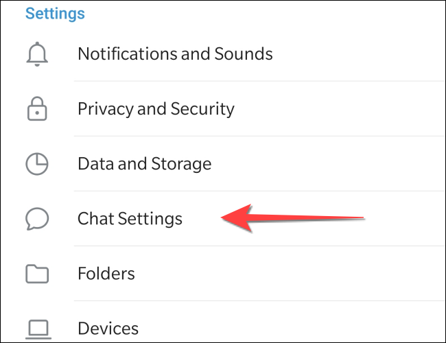 Selecciona "Configuración de chat" en Telegram.