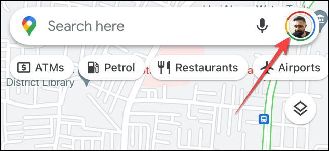 Toque su foto de perfil en Google Maps en iPhone o iPad.