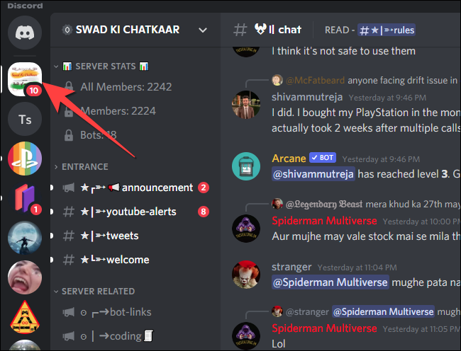 Seleccione el servidor de la columna del lado izquierdo en la aplicación Discord.