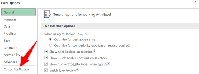 Haga clic en "Personalizar cinta" en la ventana "Opciones de Excel".