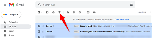 Haz clic en "Eliminar" en la parte superior de Gmail.