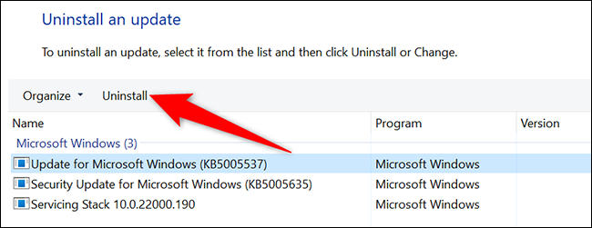 Seleccione una actualización de Windows y haga clic en "Desinstalar".