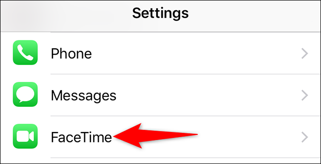 Toca "FaceTime" en la configuración del iPhone.