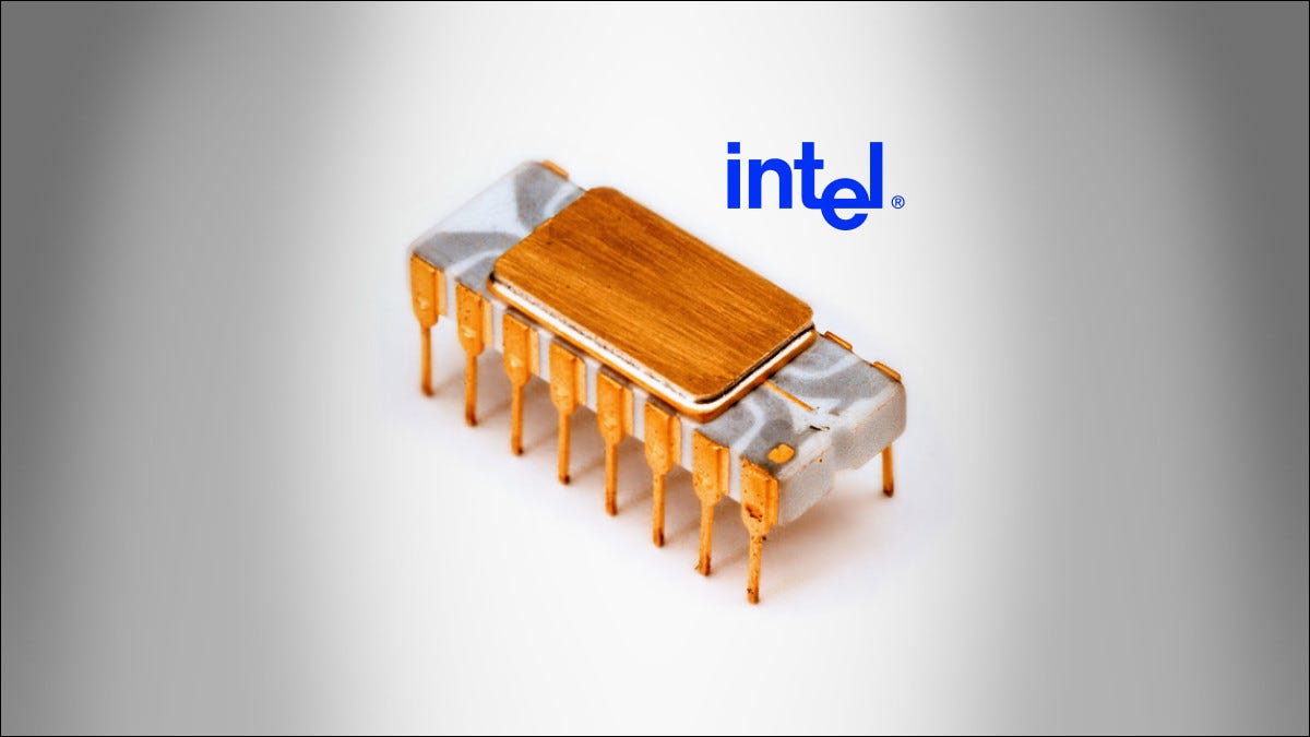 El chip de CPU Intel 4004 en un paquete IC de cerámica y oro
