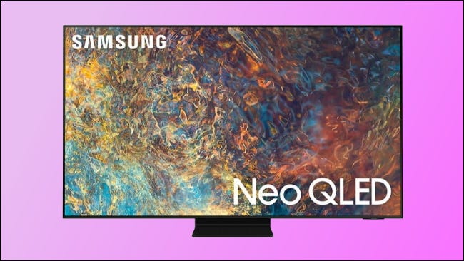 Samsung QN09 sobre fondo rosa
