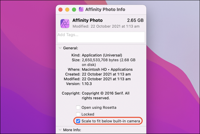 Alternar "Escalar para ajustar debajo de la cámara incorporada" para una aplicación en macOS Monterey