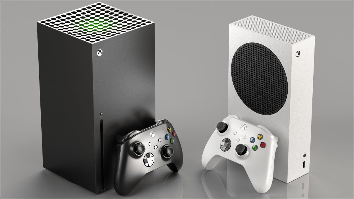 Una Xbox Series X negra junto a una Xbox Series S blanca