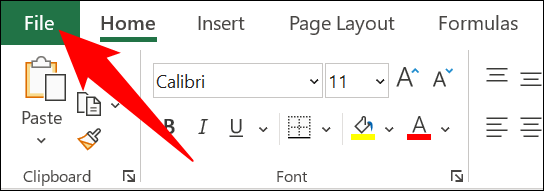 Haz clic en "Archivo" en la esquina superior izquierda de Excel.