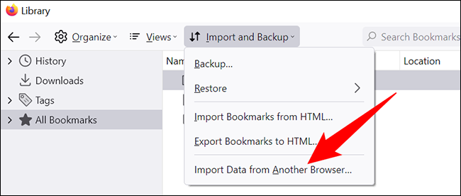 Haga clic en Importar y respaldar > Importar datos de otro navegador en la ventana "Biblioteca".