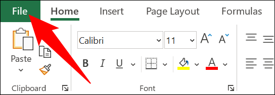 Haz clic en "Archivo" en la esquina superior izquierda de Excel.