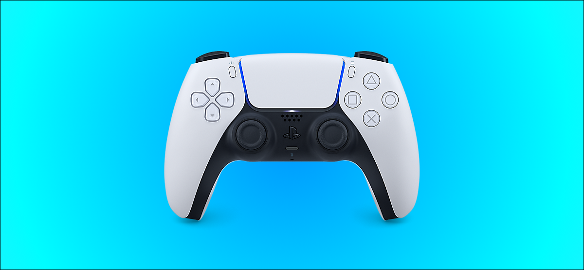 Controlador DualSense de Sony para PS5 contra un fondo verde azulado