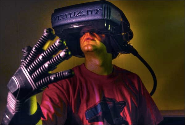 Un auricular de la serie Virtuality 1000.