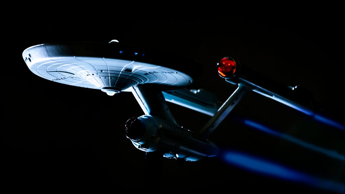 La nave espacial Enterprise de la serie de televisión Star Trek.