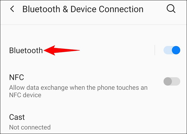 Vaya a Bluetooth y conexión de dispositivos > Bluetooth en Configuración.