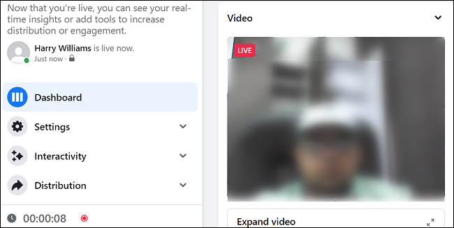 Transmisión de video en vivo en Facebook en el escritorio.