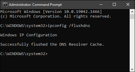 Muestra el mensaje "La configuración de IP de Windows vació correctamente la caché de resolución de DNS".  en el símbolo del sistema