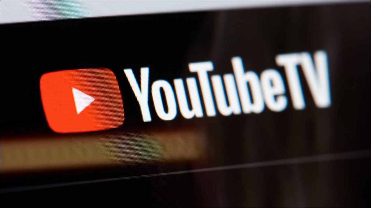 Logotipo de YouTube TV en la televisión