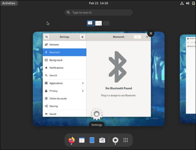 Escritorio de Fedora que muestra la configuración de Bluetooth.