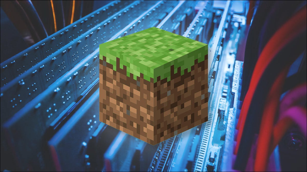 Un bloque de Minecraft impuesto sobre filas de RAM de computadora.