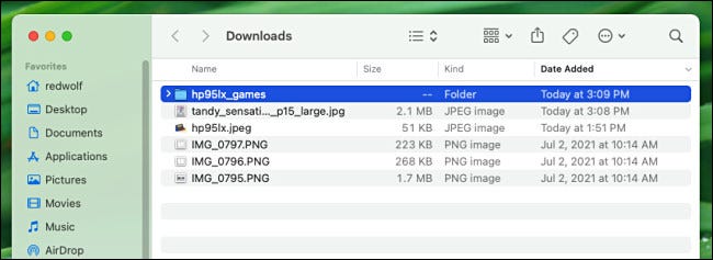An example Downloads folder on a Mac.