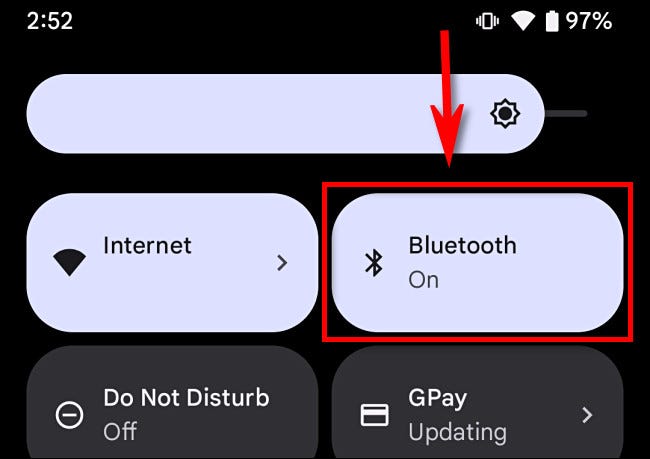 En la configuración rápida de Android, toca "Bluetooth".